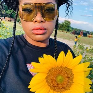 Meet your Posher, Lakeithia